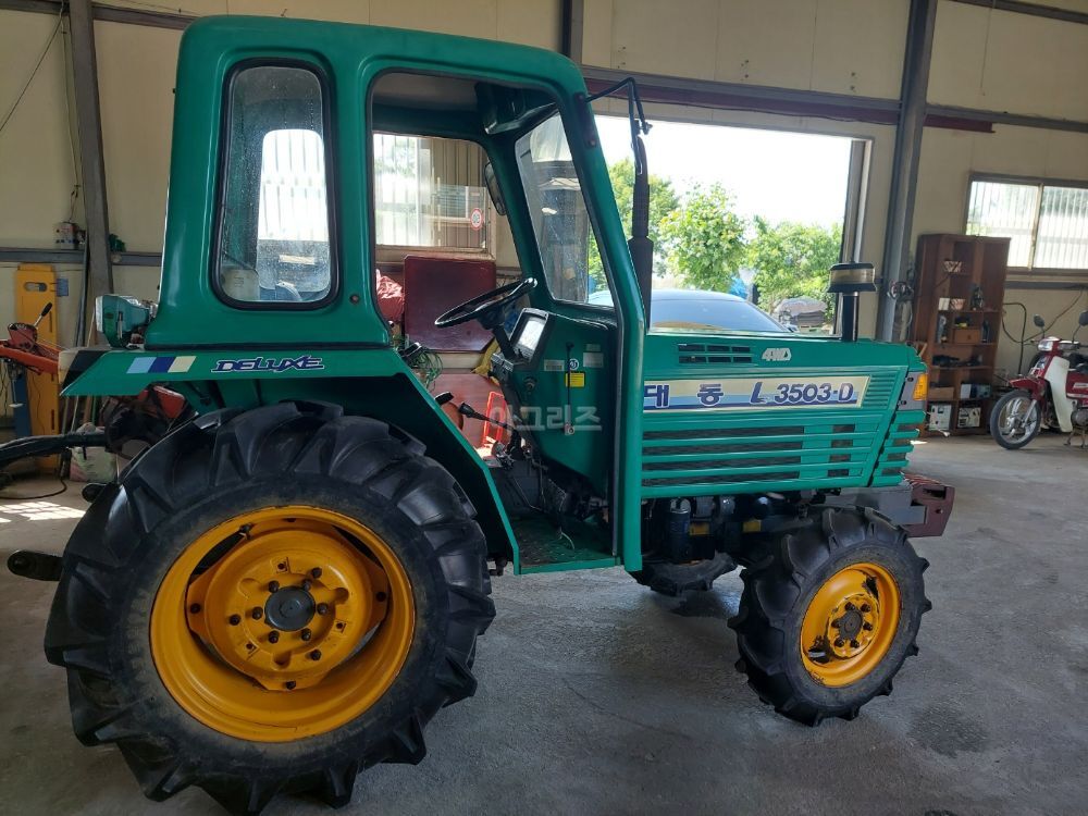 Daedong Tractor 35마력 (35hp) 뒤우측면