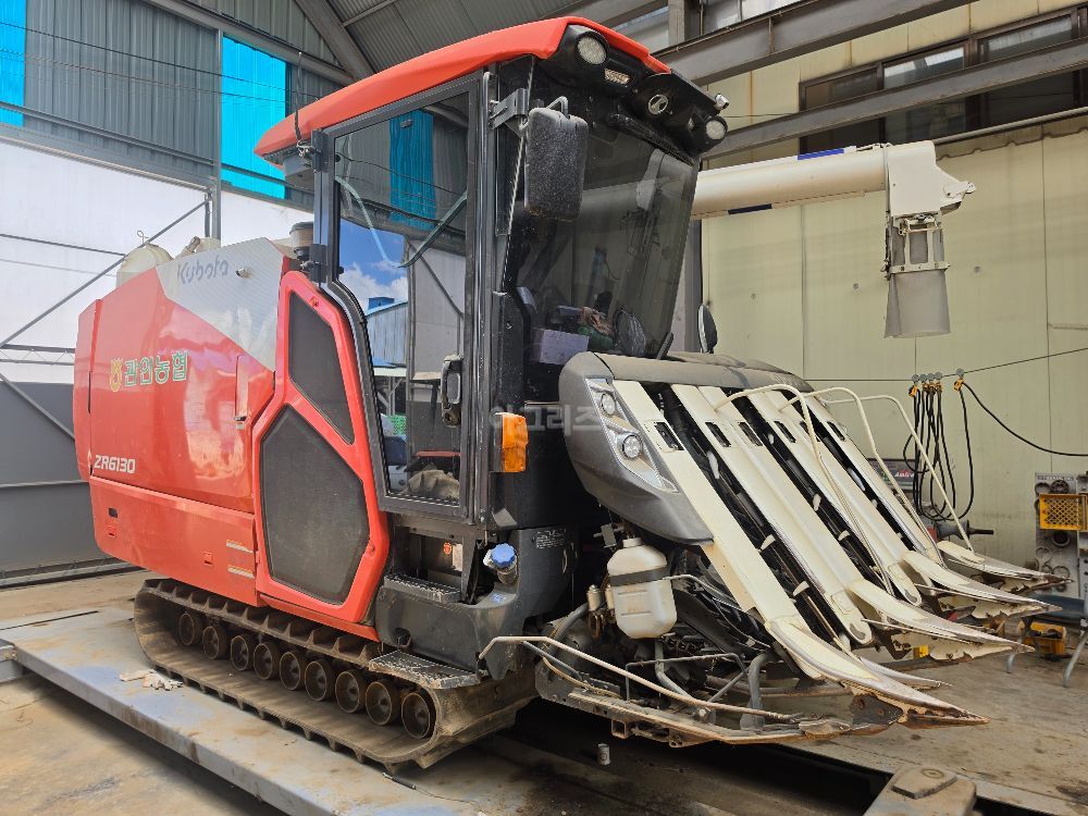 Kubota Combine Harvester ZR6130 (6Rows) 뒤우측면