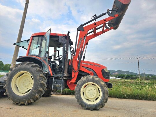 Daedong Tractor MX70 (70hp) 앞좌측면