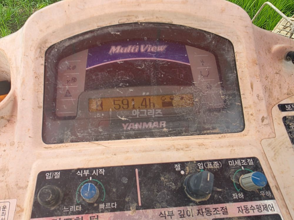 얀마 이앙기 VP60SDX (6조식) 뒤우측면