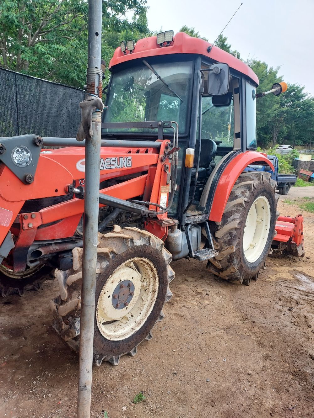 대동 트랙터 D500 (50마력) 뒤우측면