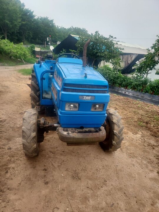 TYM 트랙터 TA4040 (41마력) 앞좌측면
