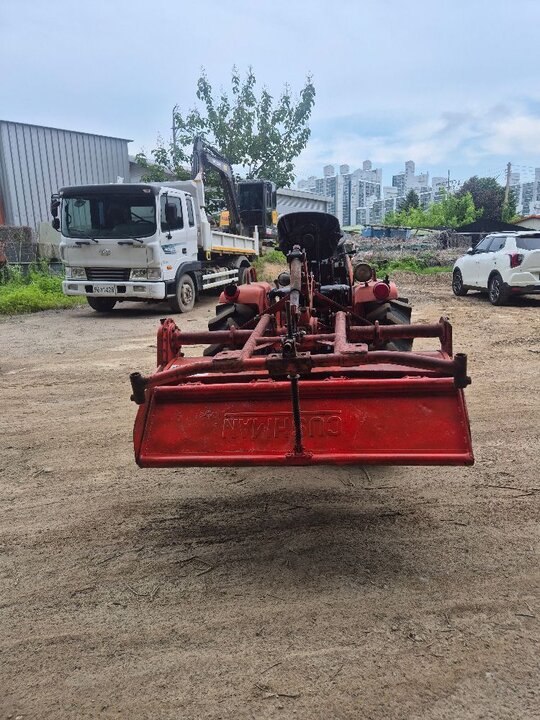 대동 트랙터 D19024WD (19마력) 앞좌측면