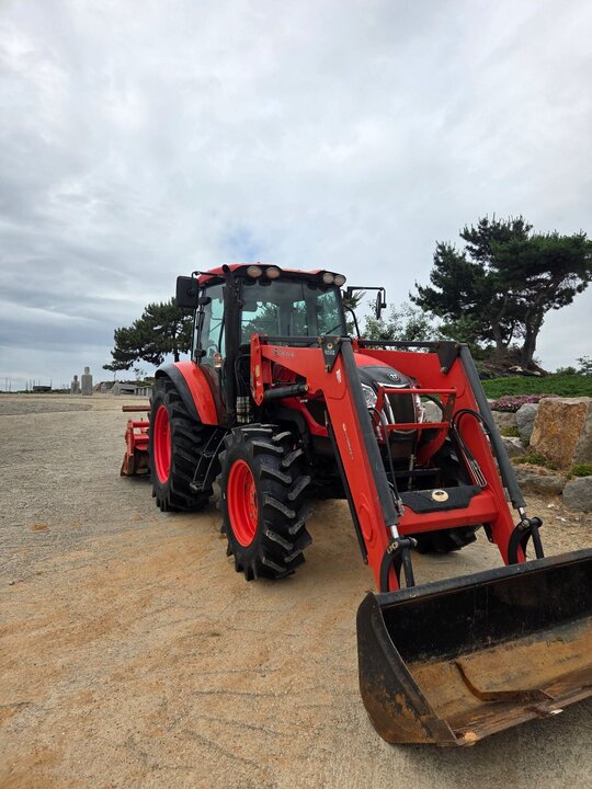 대동 트랙터 PX1300 (125마력) 앞좌측면