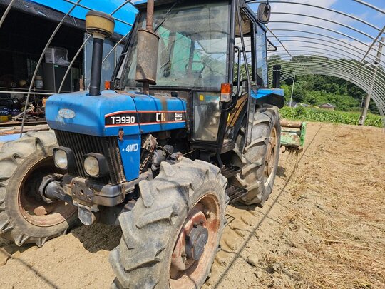 Daedong Tractor T3930 (54hp) 앞좌측면