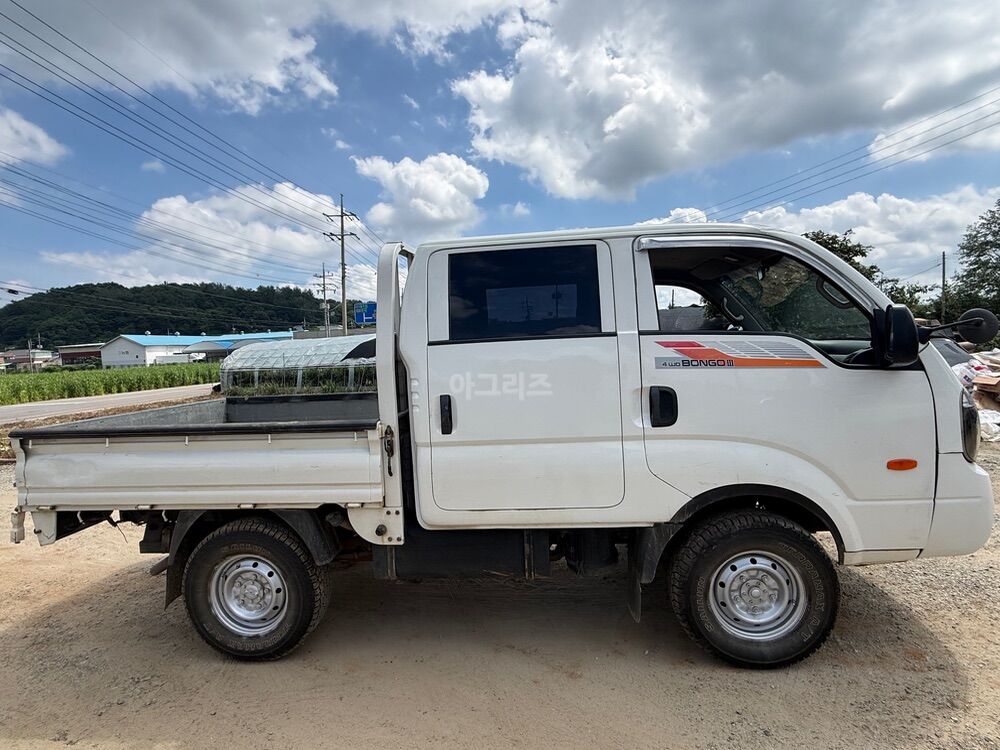 기아 봉고3더블캡 4WD 기아 봉고3더블캡 4WD 800KG 뒤우측면