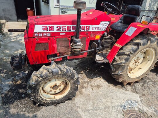 Kukje Tractor KTE230 (25hp) 앞좌측면