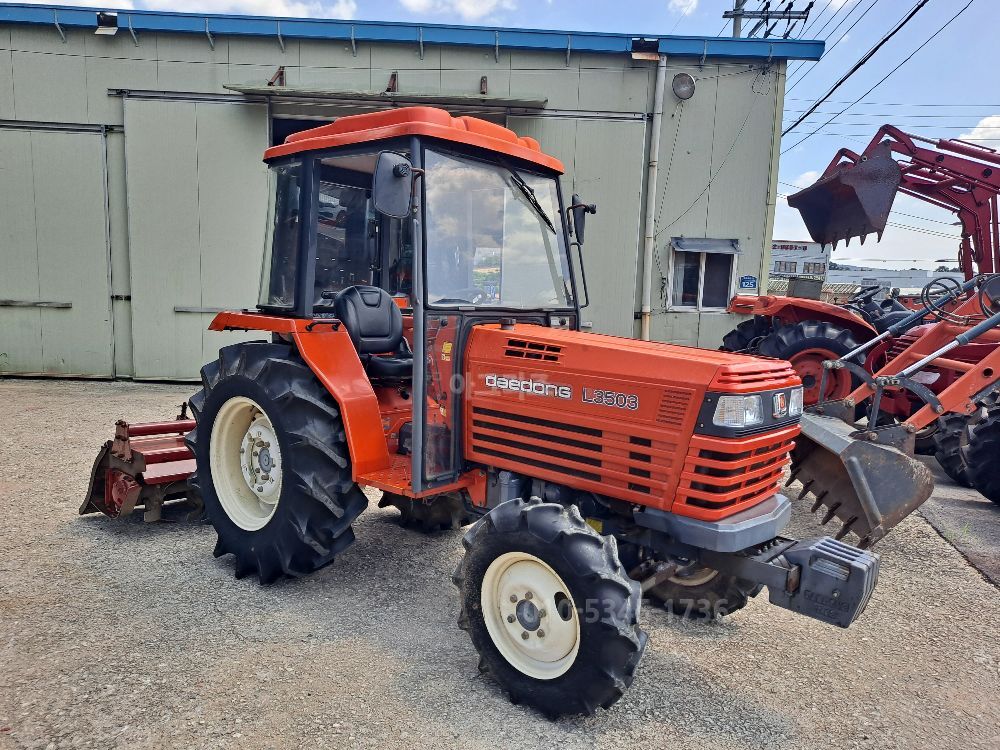 대동 트랙터 L3503 (35마력) 뒤우측면