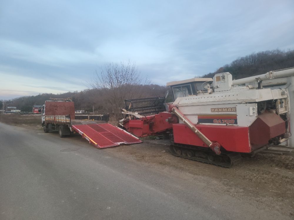 Yanmar Combine Harvester Ca700  뒤우측면