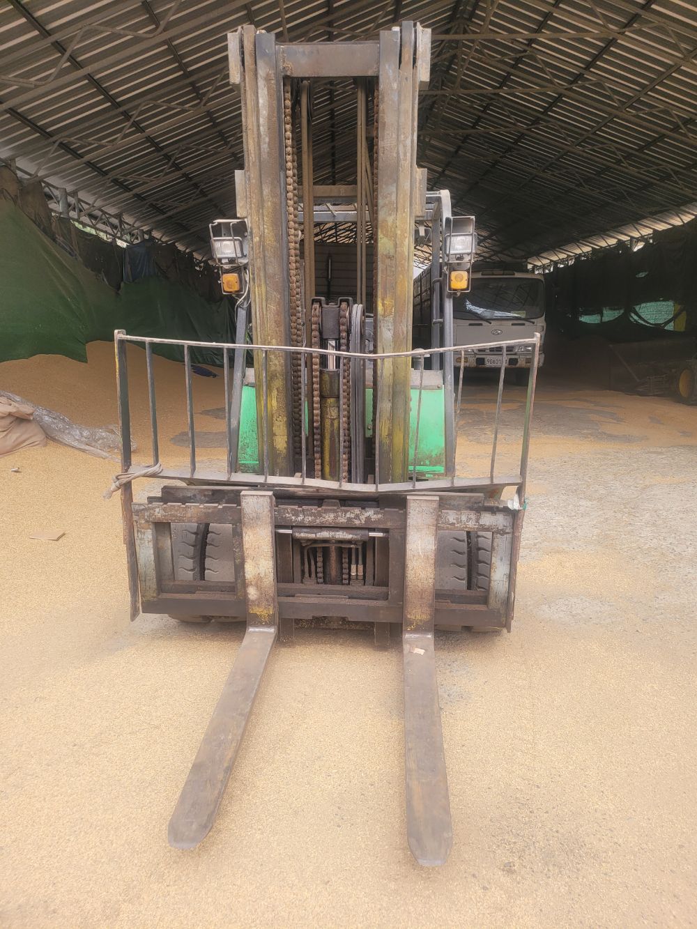 Samsung Forklift 클라크 3톤 (3톤) 뒤우측면