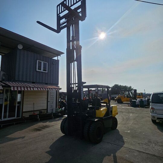 Doosan Forklift D45S 3단자동발 (4.5톤) 앞좌측면