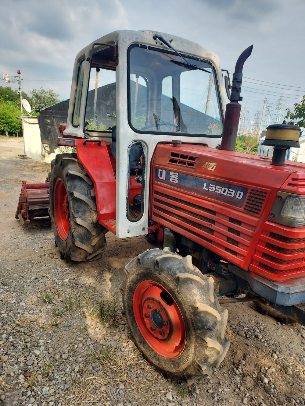 Daedong Tractor L3503 (35hp) 뒤우측면