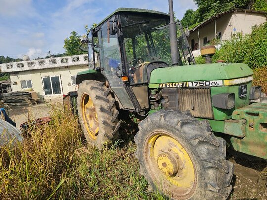 JohnDeere Tractor 1750 (53hp) 앞좌측면