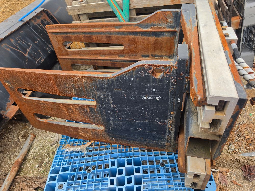  Forklift 지게차  뒤우측면