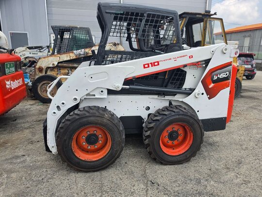 두산 밥캣 BOBCAT 스키드로더 S150 앞좌측면