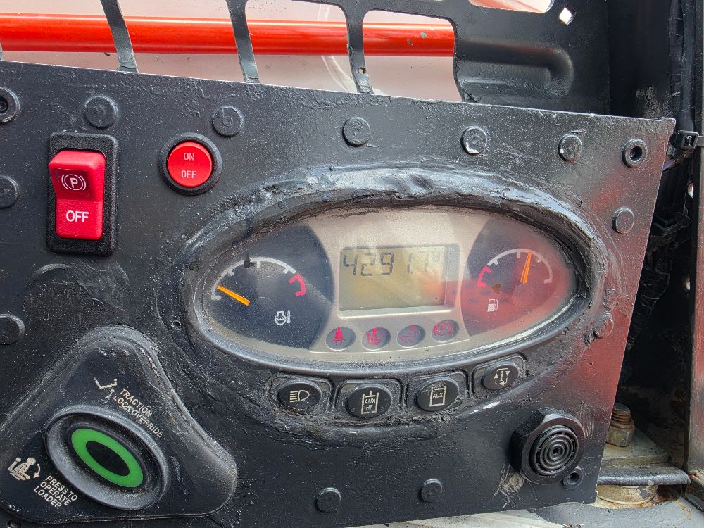 두산 밥캣 BOBCAT 스키드로더 S150 뒤우측면