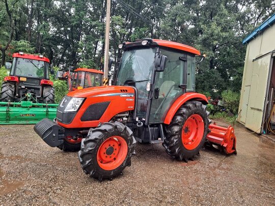 Daedong Tractor RX630 (63hp) 앞좌측면