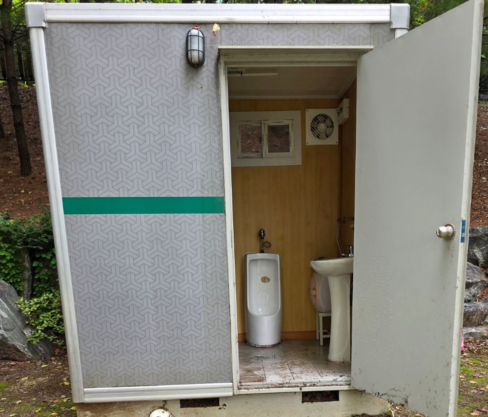 이동식 컨테이너 화장실 컨테이너식 이동식 뒤우측면