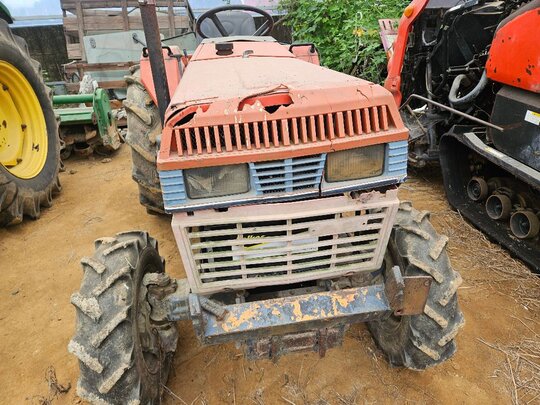 대동 트랙터 L2601-4WD (26마력) 앞좌측면