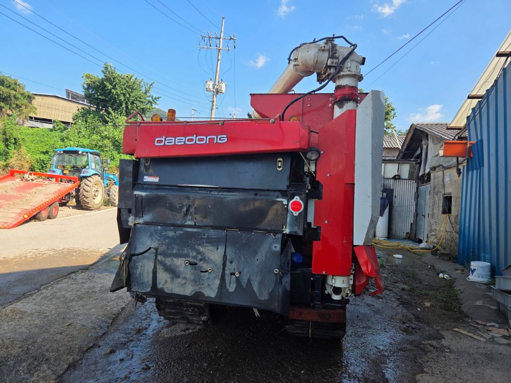 Daedong Combine Harvester DXM110 (6Rows) 뒤우측면