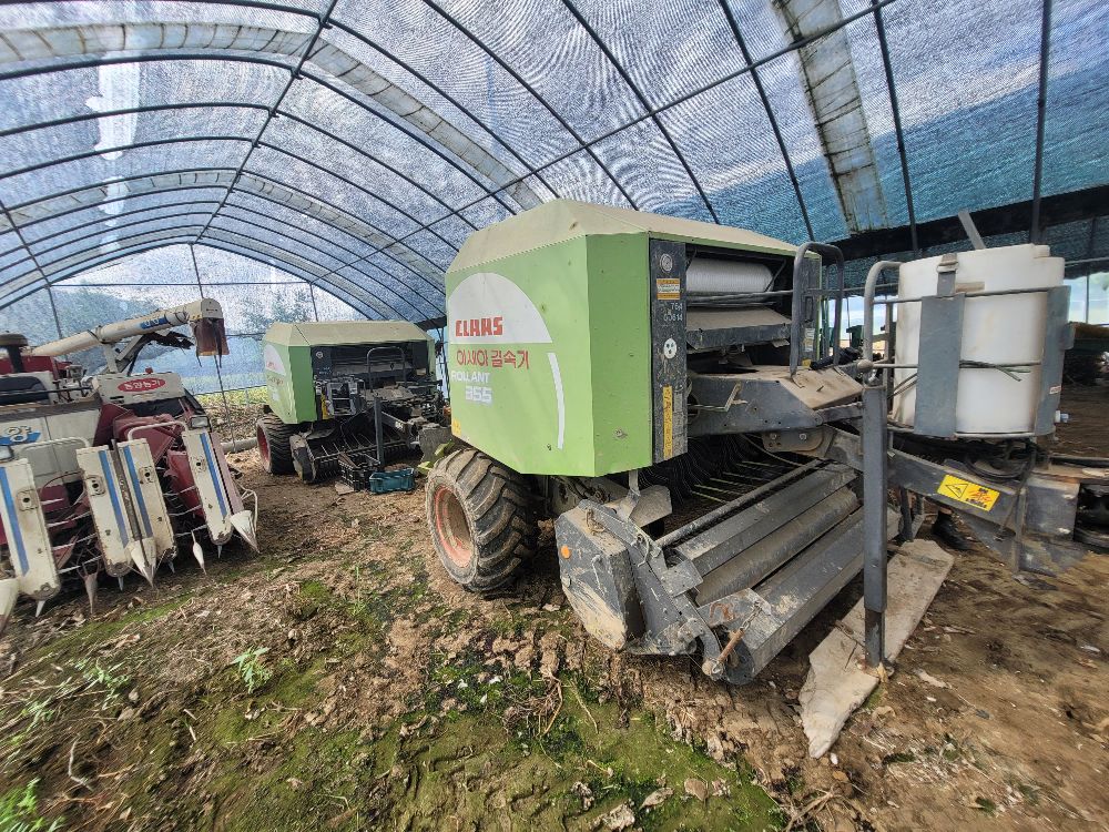 Shibaura Round Baler ROLLANT355  뒤우측면