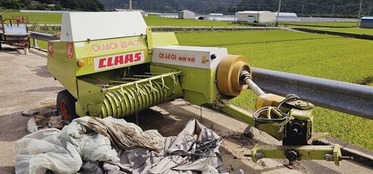 Shibaura 아세아 CLAAS사각베일러 MK45  앞좌측면