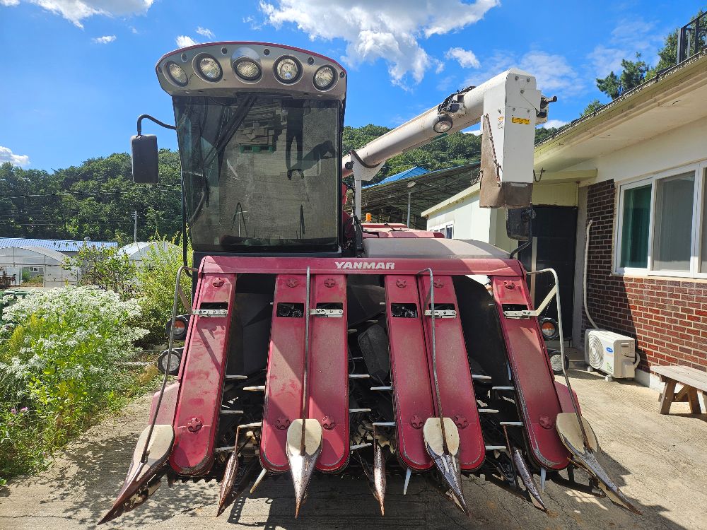 Yanmar Combine Harvester YH6115 (6Rows) 뒤우측면