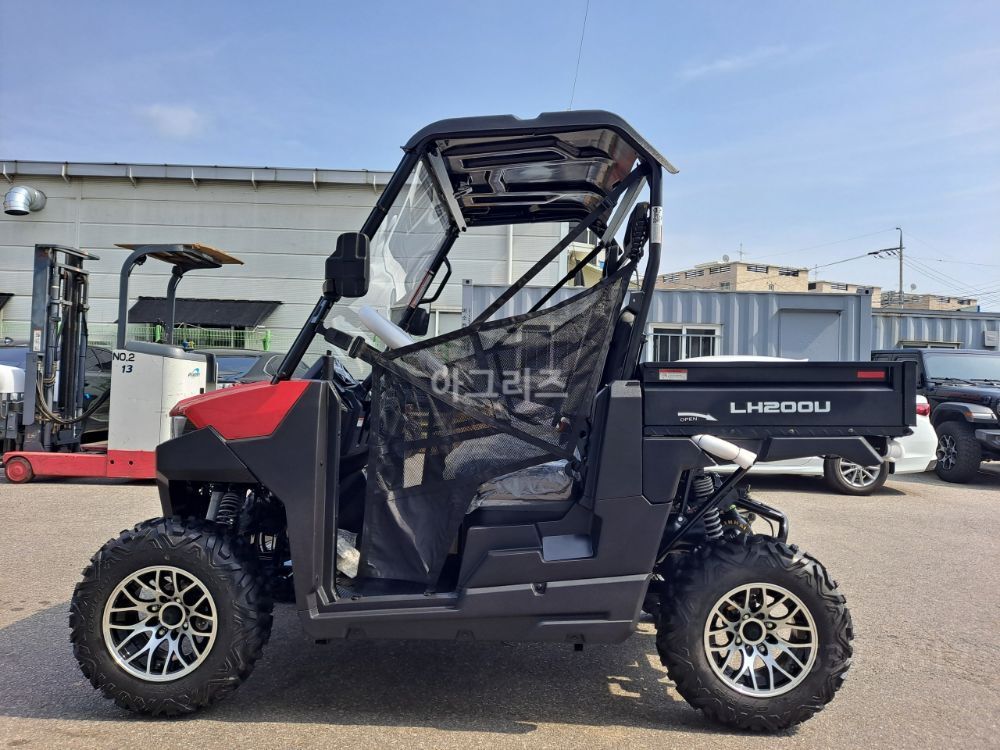  200cc UTV 농업용 운반차 뒤우측면