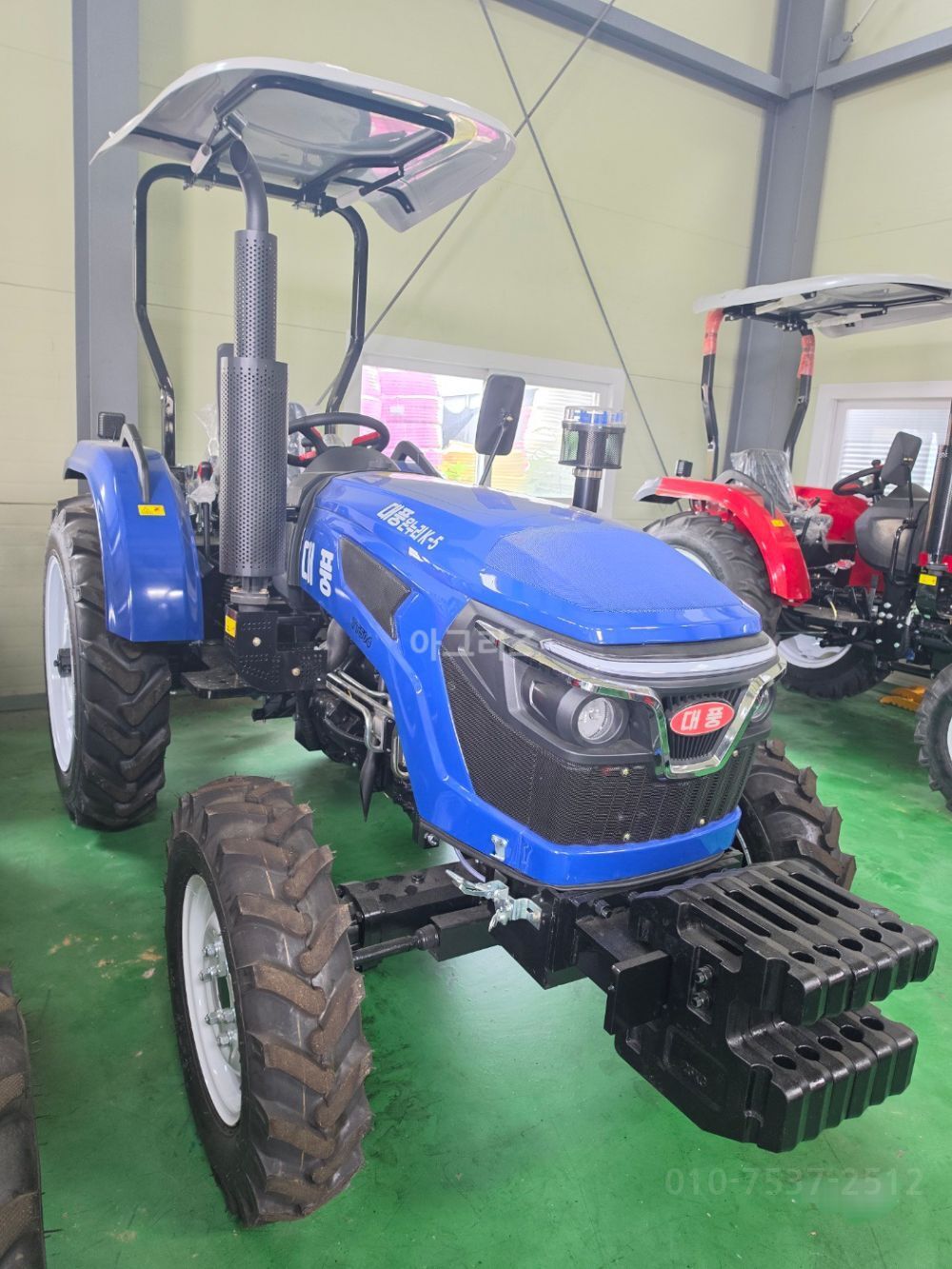  Tractor 50마력 (50hp) 뒤우측면
