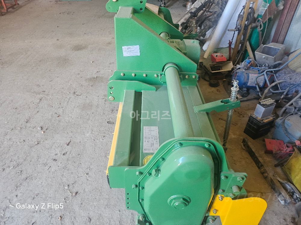 위캔  로타리 DGW2300 (경폭2300cm) 뒤우측면