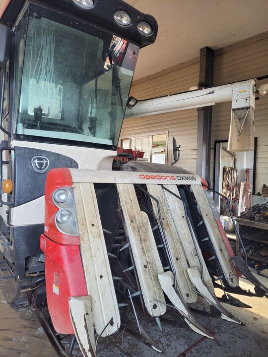 Daedong Combine Harvester DXM85 (5Rows) 앞좌측면