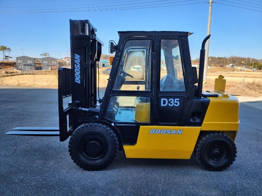 Doosan Forklift D35 (3.5톤) 앞좌측면