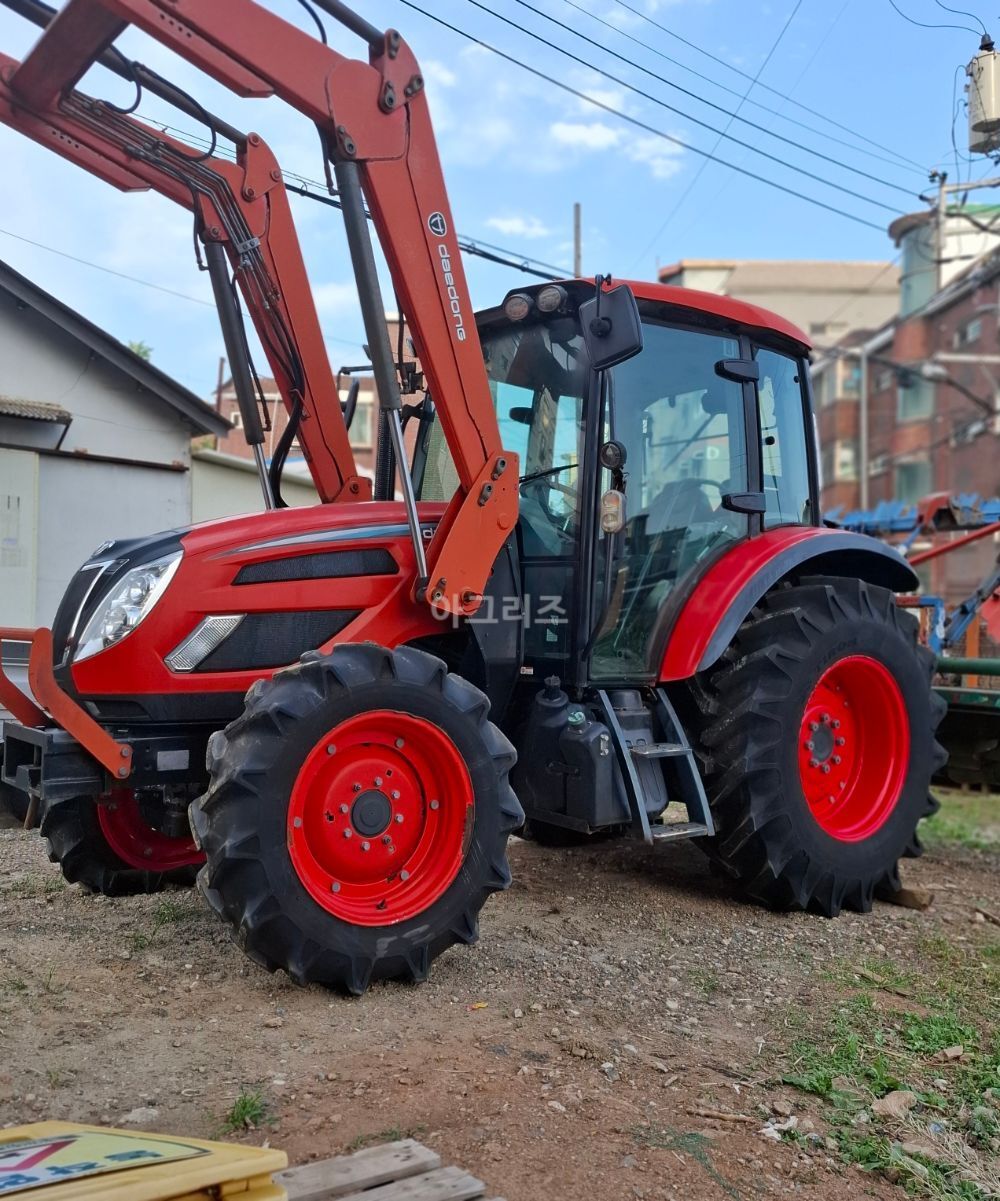 대동 트랙터 PX850PSC (85마력) 뒤우측면