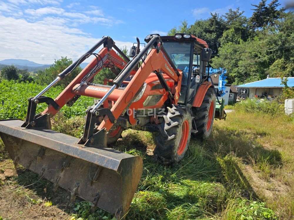 대동 트랙터 PX1000 (100마력) 뒤우측면