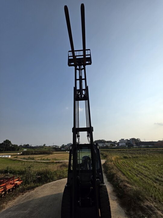 두산 지게차 D40S (4톤) 앞좌측면