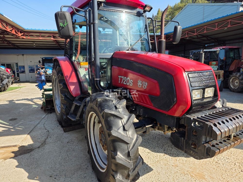 TYM 트랙터 T720S (72마력) 뒤우측면