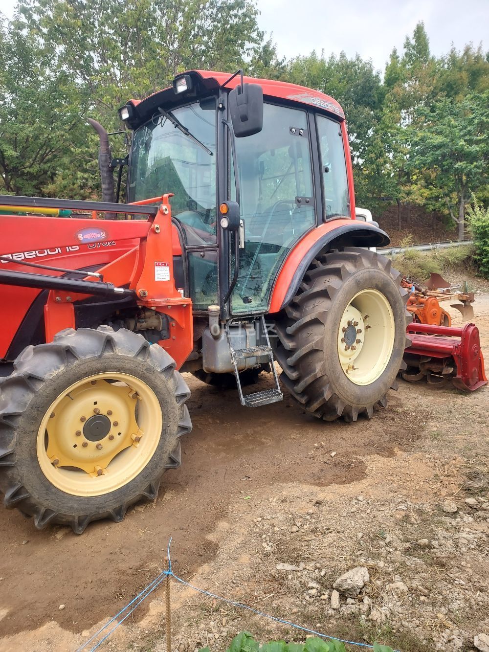 대동 트랙터 D702 (70마력) 뒤우측면