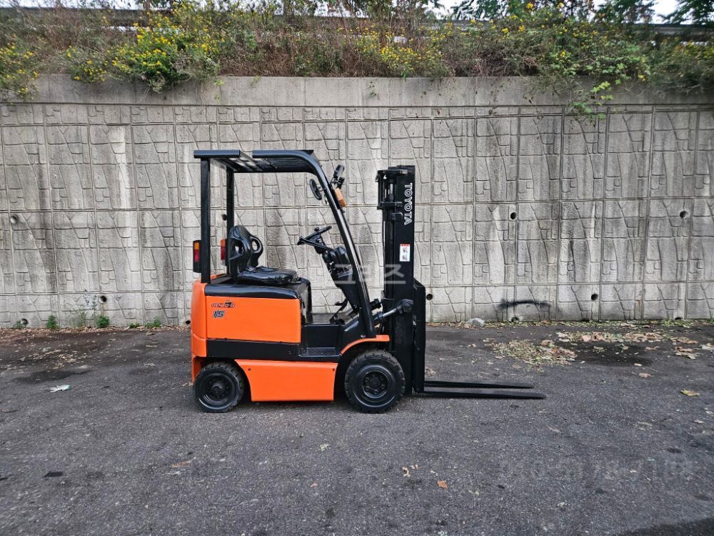 Toyota Forklift 중고 6FB15 전동 좌식 1.5톤 (1.5톤) 뒤우측면
