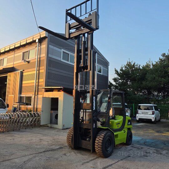 Clark Forklift FX45L 3단자동발 (4.5톤) 앞좌측면