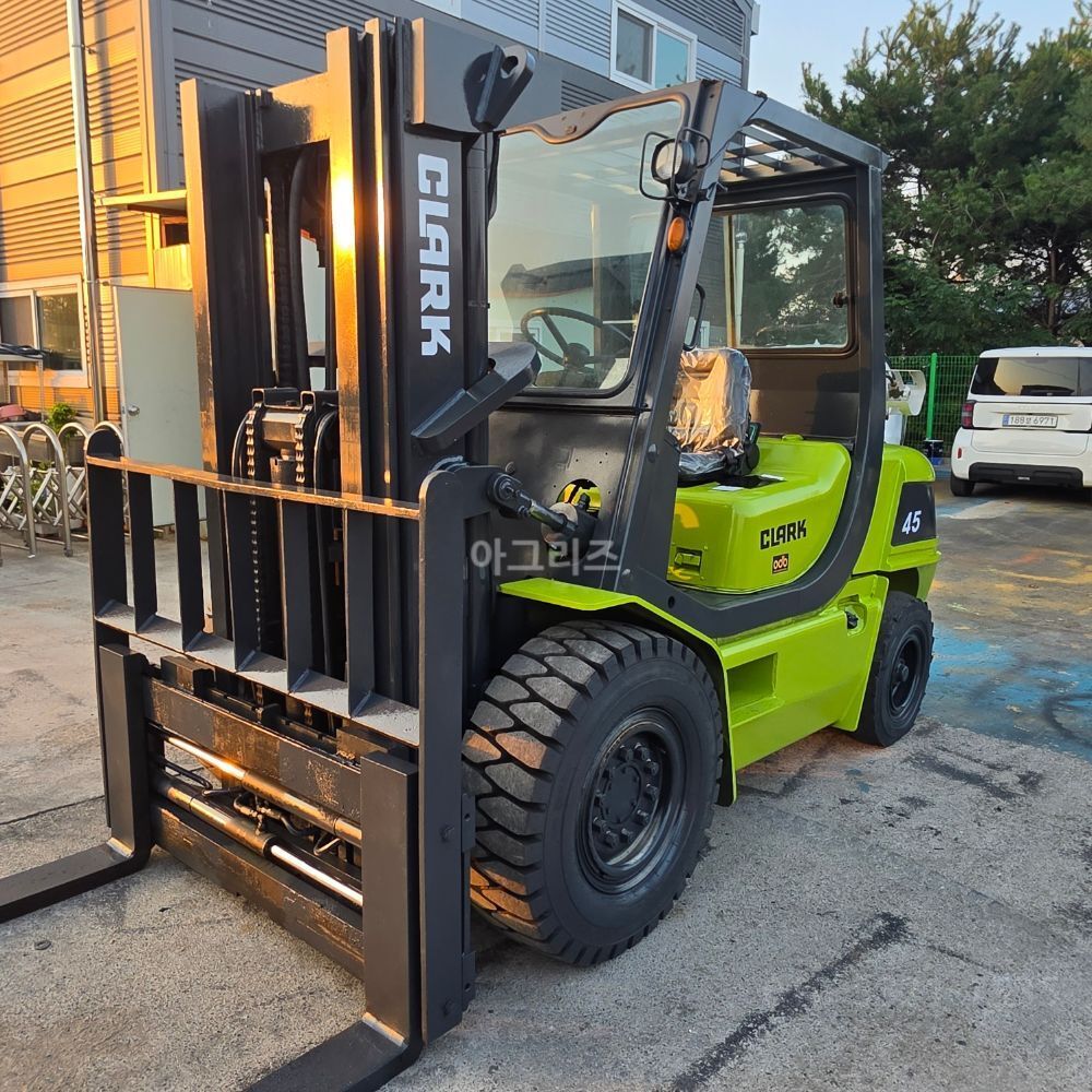 Clark Forklift FX45L 3단자동발 (4.5톤) 뒤우측면