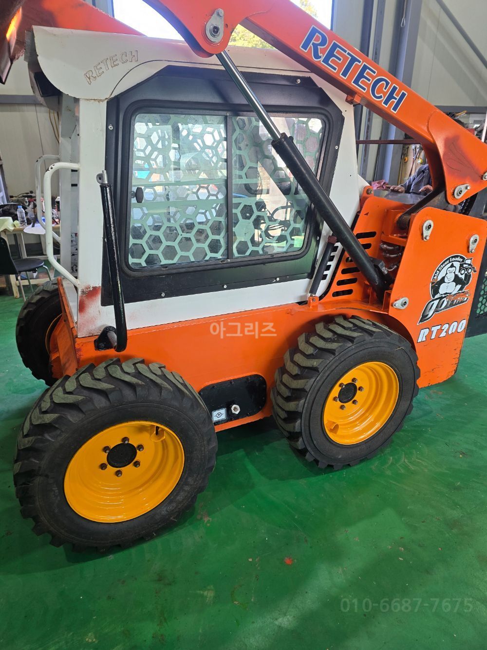  Skid steer loader Rt200  뒤우측면