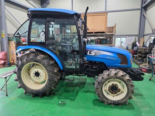 LS 트랙터 XU6150 (50.7마력) 앞좌측면
