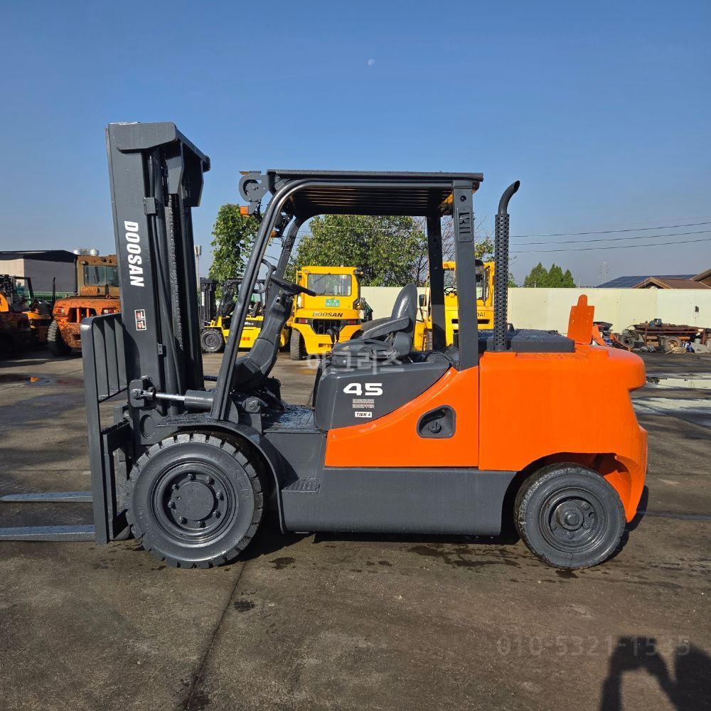 Doosan Forklift D45S-7 (4.5톤) 뒤우측면
