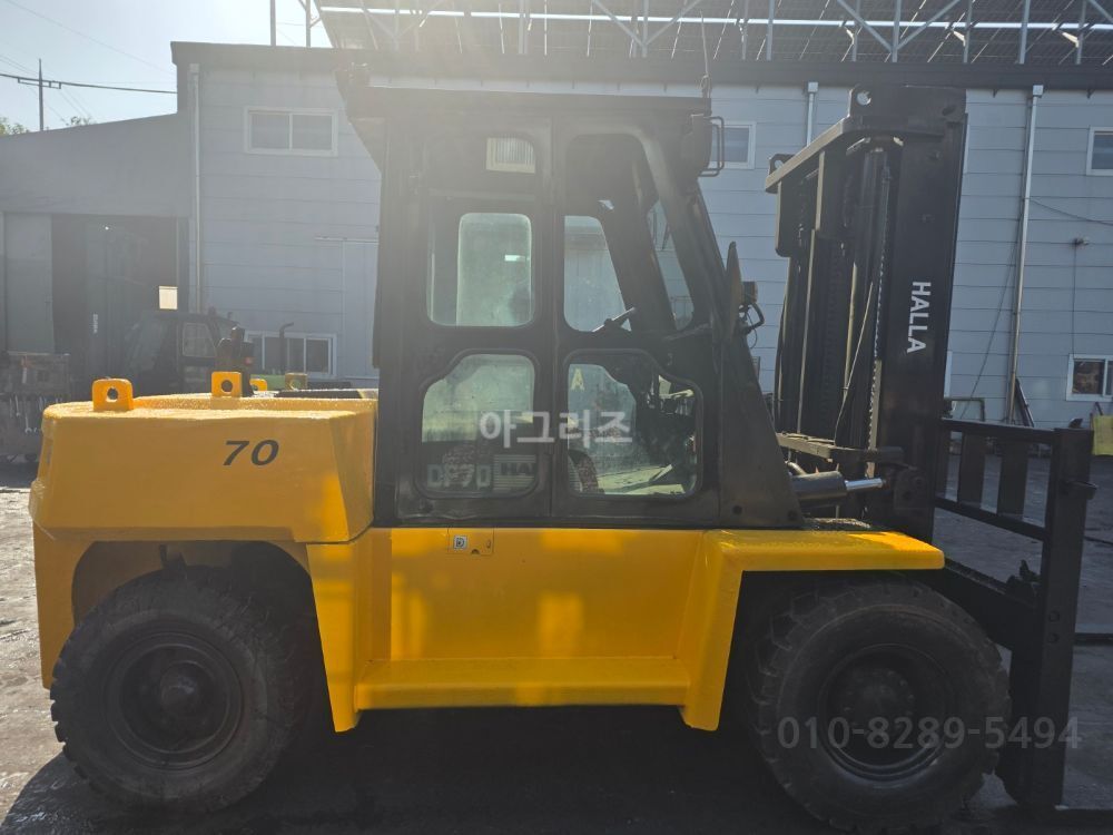 한라 지게차 D70S-2 (7.0톤) 뒤우측면