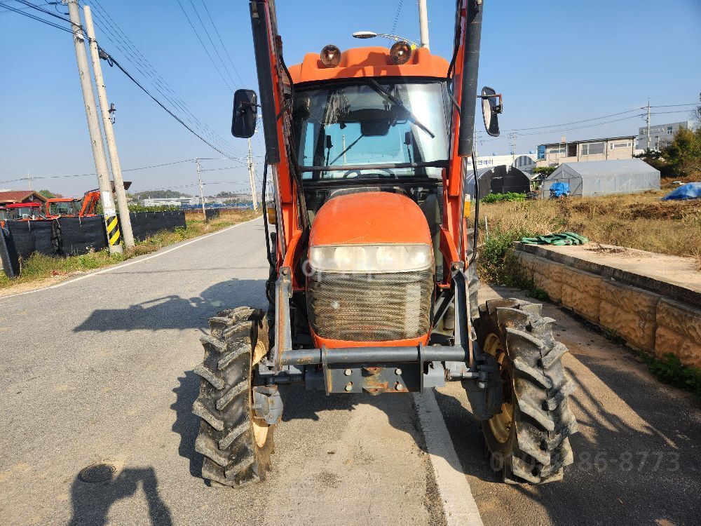 대동 트랙터 D500 (50마력) 뒤우측면