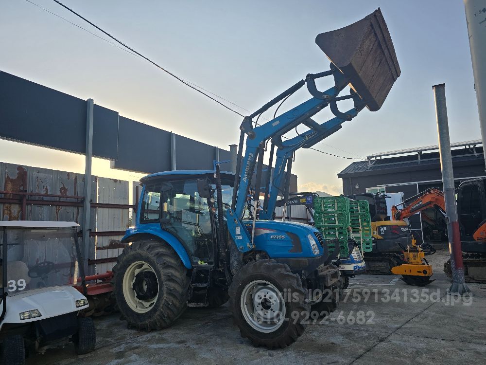 LS Tractor P7185 (88hp) 뒤우측면