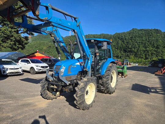 LS 트랙터 P7180 (80마력) 앞좌측면