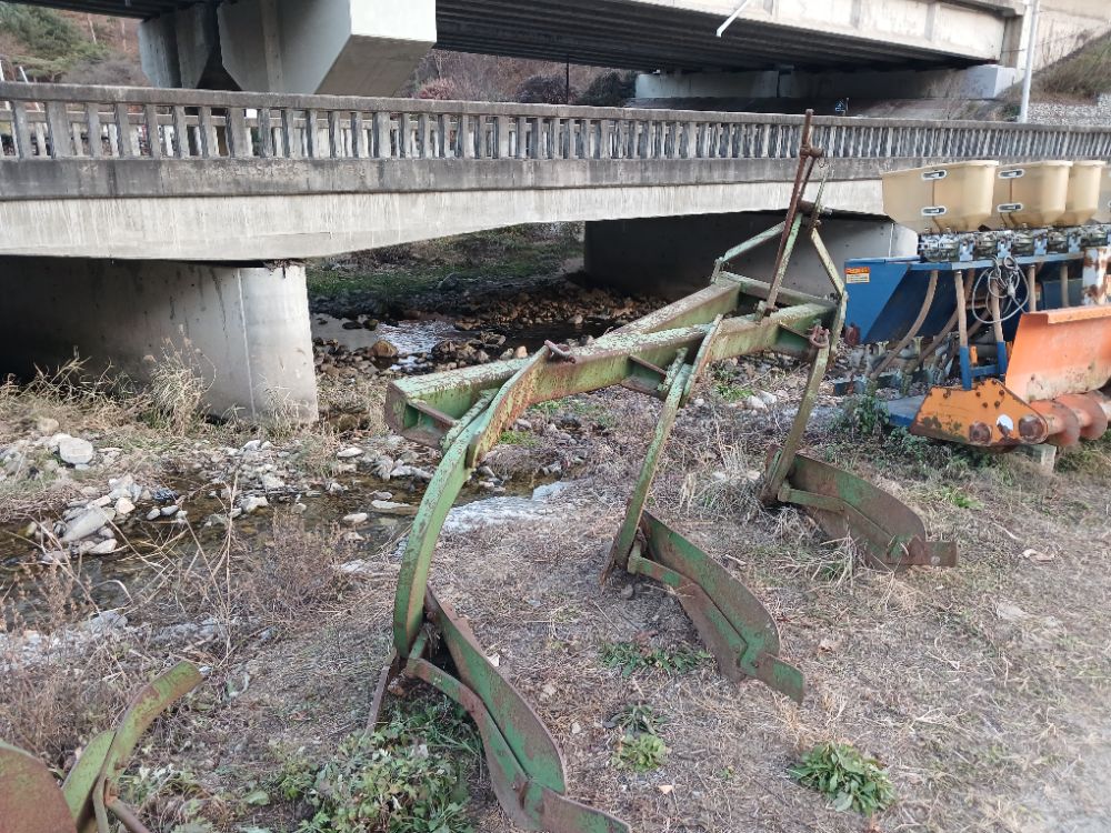 단용 쟁기 3련 앞좌측면