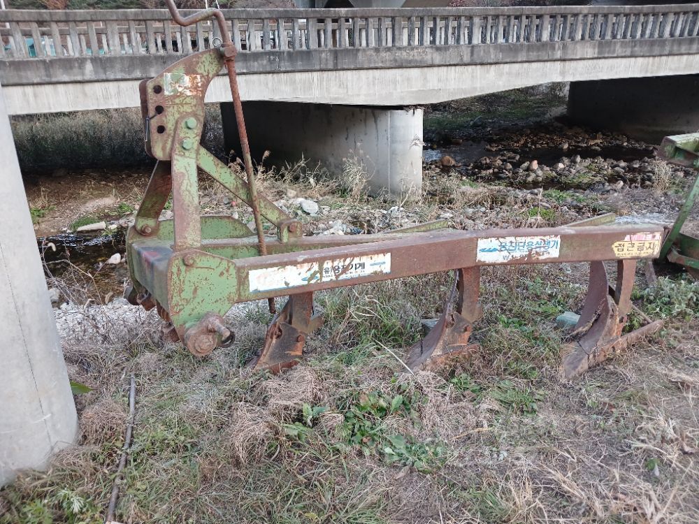 단용 쟁기 3련 뒤우측면