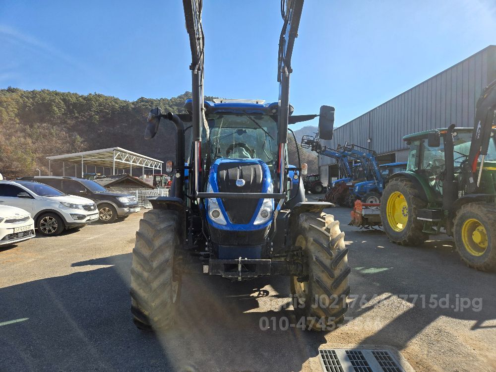 뉴홀랜드 트랙터 T5.120 (117마력) 뒤우측면